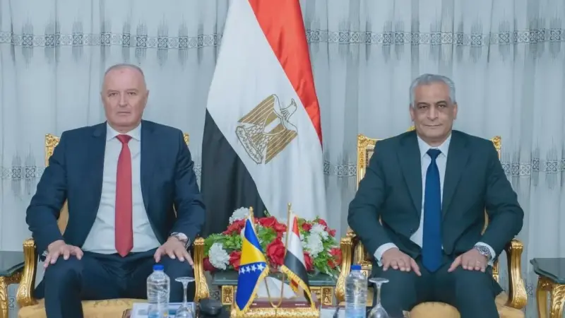 وزير الدولة للإنتاج الحربي يستقبل نائب رئيس مجلس الوزراء ووزير دفاع البوسنة والهرسك