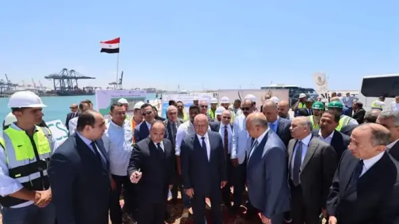 وزير النقل يتفقد مشروعات ميناءي الإسكندرية والدخيلة ويترأس اجتماع الجمعية العامة لشركة موانئ مصر البحرية