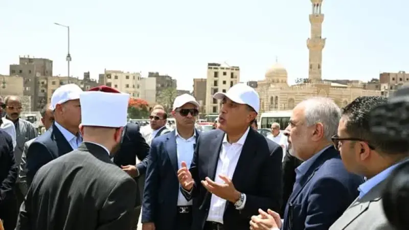 رئيس الوزراء يتفقد أعمال ترميم وإعادة إحياء مسجد المسبح والمنطقة المحيطة به المواجهة لمنطقة السيدة عائشة بوسط القاهرة