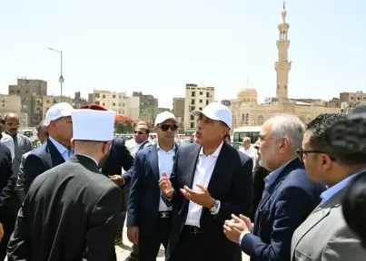 رئيس الوزراء يتفقد أعمال ترميم وإعادة إحياء مسجد المسبح والمنطقة المحيطة به المواجهة لمنطقة السيدة عائشة بوسط القاهرة