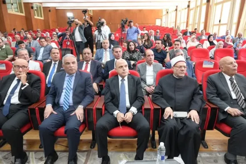 محافظ الغربية يشهد مناقشة رسالة دكتوراه لبطل من أبطال أكتوبر ويؤكد: النماذج الوطنية المشرفة مصدر فخر للأجيال ومثل أعلى