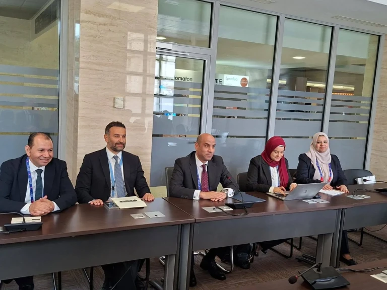وزير العمل يبحث مع نظيره العُماني تعزيز التعاون المشترك