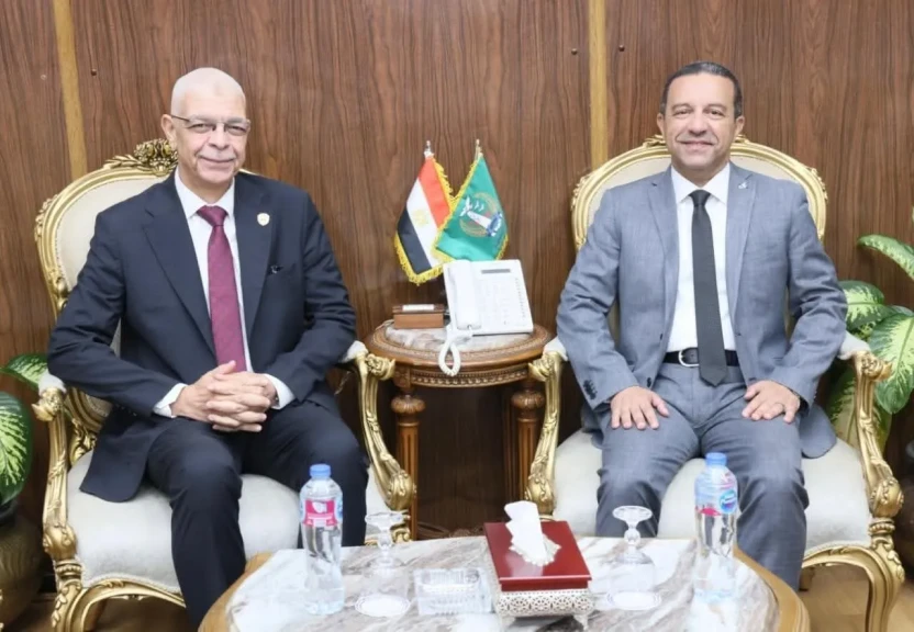 بالصور: محافظ المنوفية يلتقي رئيس الجامعة لتقديم التهنئة بالعيد القومي للمحافظة وبحث سبل تعزيز التعاون المشترك وتحقيق التنمية المستدامة