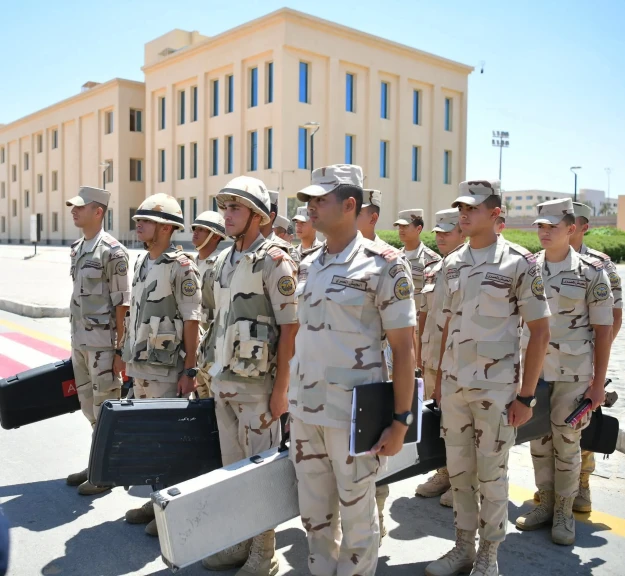 الرئيس السيسي يتفقد مقر القيادة الاستراتيجية بالعاصة الجديدة
