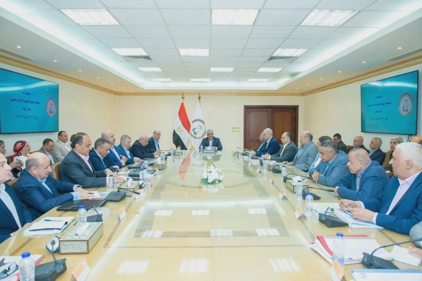 وزير الدولة للإنتاج الحربي يتابع مؤشرات الأداء للشركات والوحدات التابعة