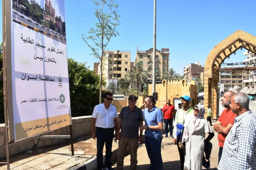 محافظ أسوان يتفقد أعمال تطوير مسجد الطابية والمنطقة المحيطة به