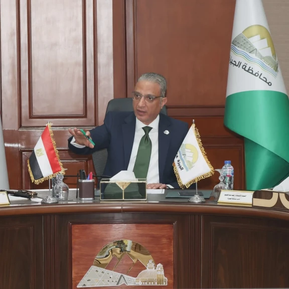 محافظ الجيزة يترأس اجتماع مجلسي إدارة منطقتي عرب أبو ساعد بالصف وجرزا بالعياط الصناعيتين