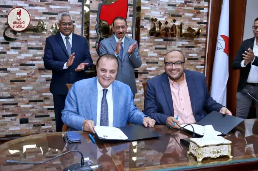 محافظ سوهاج يشهد توقيع بروتوكول تعاون بين المحافظة وشركة المياه لصيانة السيارات والمعدات