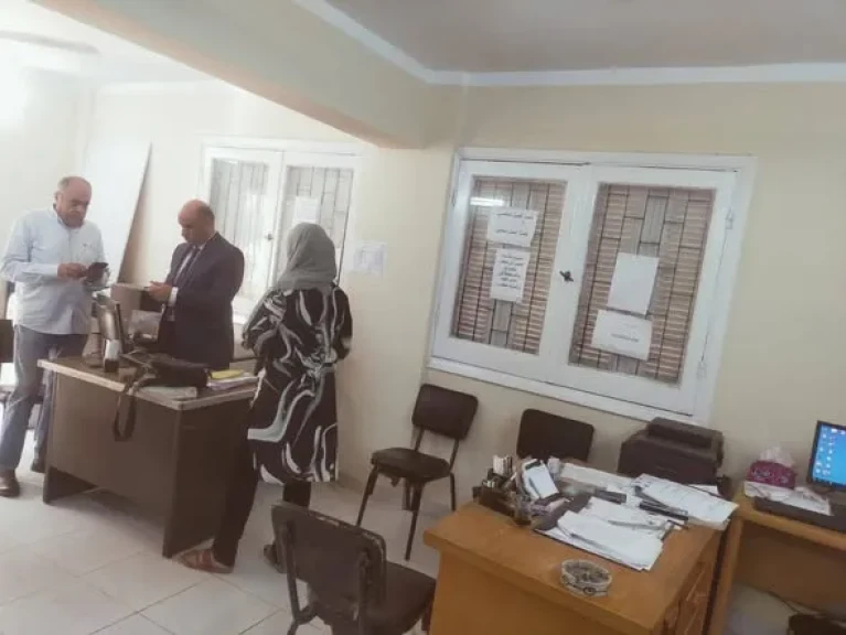 زيارة مفاجئة يجريها وزير العمل في مكاتب العمل بالقليوبية ويتابع مستوى خدمات التدريب والتشغيل واستخراج كعب العمل إلكترونيًا