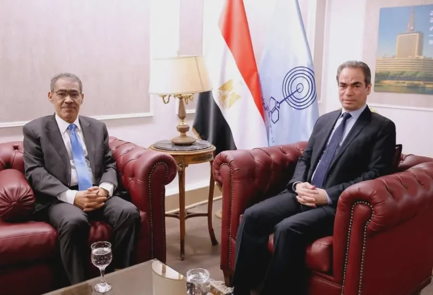 المسلماني يستقبل ضياء رشوان قبيل حديثه في برنامج (من ماسبيرو)