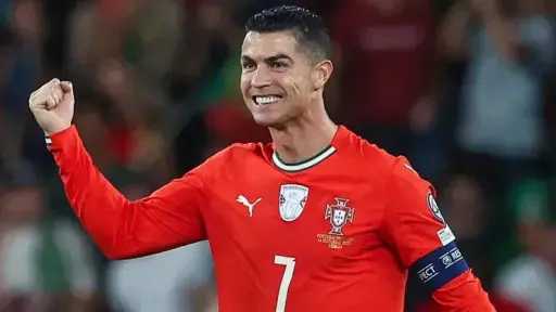 الاتحاد البرتغالي يعلن عقوبة كريستيانو رونالدو: إيقاف 30 يومًا و غرامة مالية 255 يورو