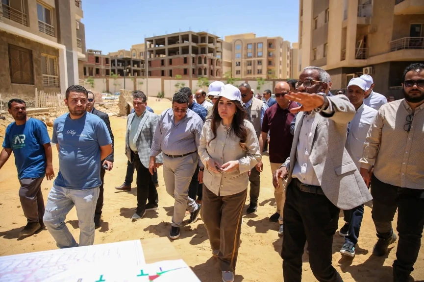 وزيرة الإسكان تتابع أعمال تطوير ورفع كفاءة الخدمات واللاندسكيب بمشروع دار مصر – الأندلس بمدينة القاهرة الجديدة