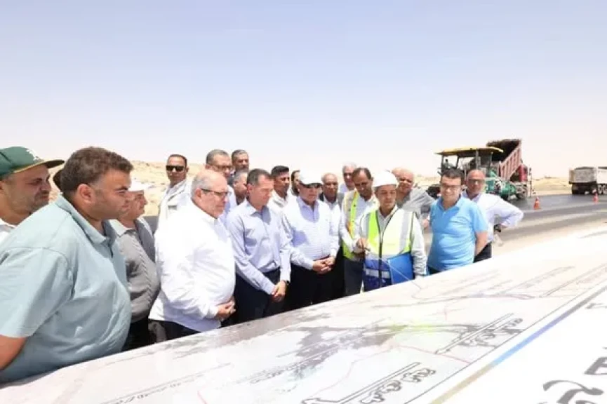 وزير النقل يجري جولة تفقدية هامة لمتابعة تنفيذ عدد من المشروعات التنموية والخدمية في عدد من محافظات الصعيد