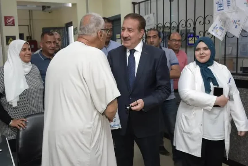 في جولة مفاجئة.. محافظ بورسعيد يتابع مستوى الخدمة الطبية بوحدة طب أسرة “المناخ 1”