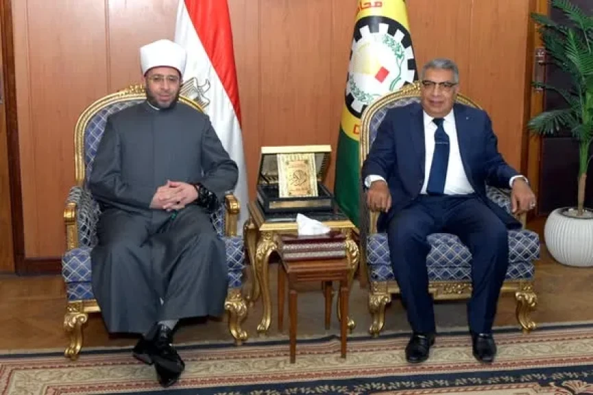 محافظ الدقهلية يستقبل وزير الأوقاف في زيارته لمناقشة رسالة دكتوراه بجامعة المنصورة