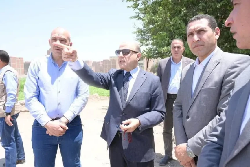 استمرار أكبر حملة ميدانية للقضاء على التراكمات التاريخية بالمحلة الكبرى.. رفع ١٨٠ طن مخلفات خلال يوم واحد