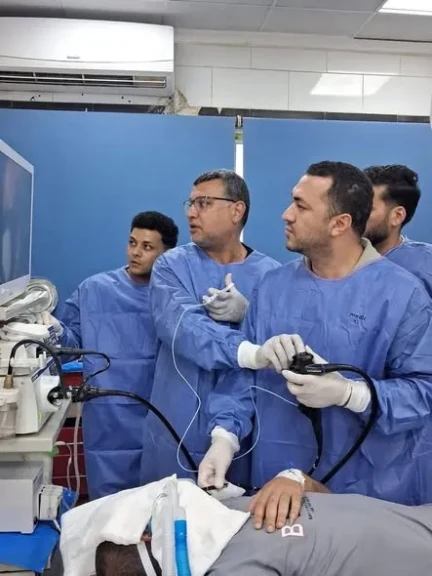 استخراج 100 مسمار وصامولة حديدية من معدة مريض بمستشفى بنى سويف الجامعي
