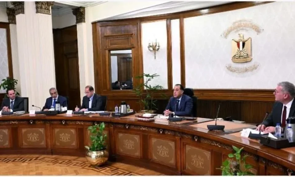 رئيس الوزراء يتابع موقف تدبير الاعتمادات المالية لتوفير المنتجات البترولية
