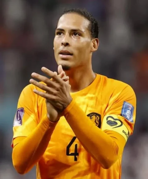 هولندا تتعادل إيجابيا أمام اليابان بدور مجموعات كاس العالم