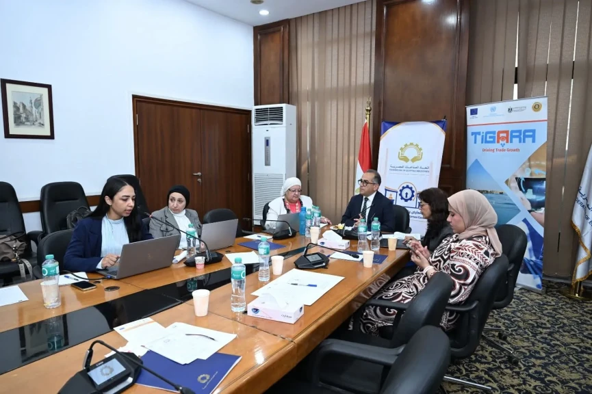 خبراء ومسؤولون يدعون إلى إطار مؤسسي موحد وحوافز جماعية لتعزيز التكتلات الصناعية وزيادة الصادرات