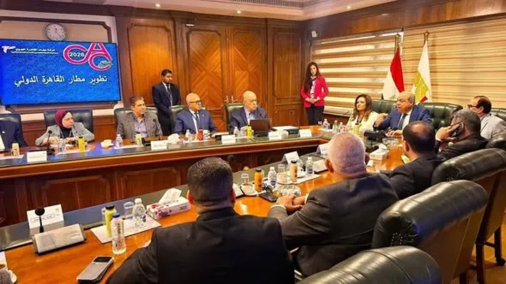 وزارة الطيران المدني تستقبل وفدًا من أعضاء مجلسي النواب والشيوخ في جولة ميدانية موسعة للاطلاع على مشروعات التطوير والتحديث بقطاع الطيران