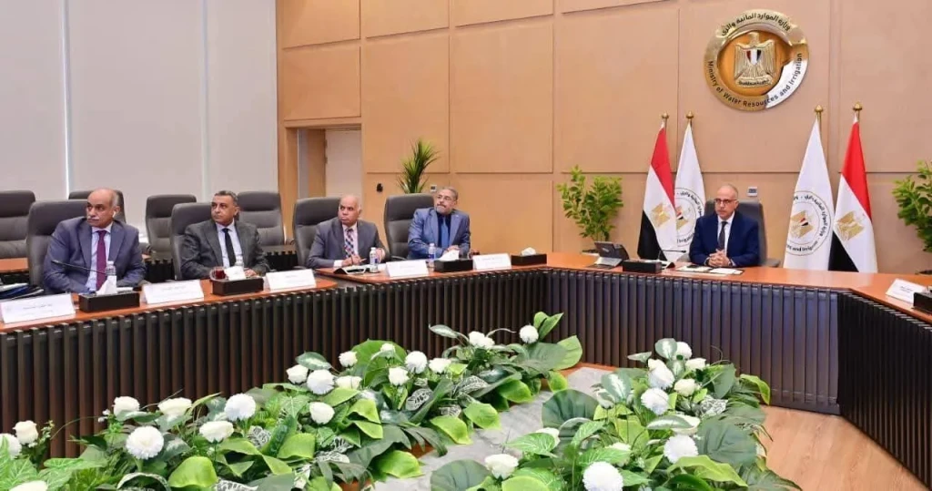 وزير الري يعقد الاجتماع الثاني عشر للجنة الدائمة العليا للسياسات بالوزارة
