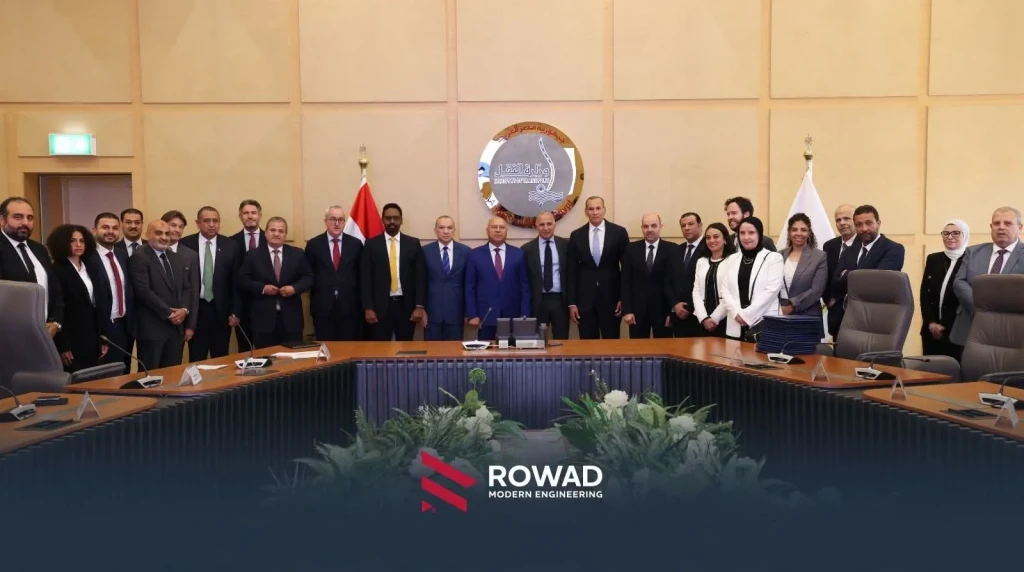 شركة رواد الهندسة الحديثة  توقع مع الهيئة القومية لسكك حديد مصر عقداً استراتيجياً لتنفيذ مشروعات سكك حديدية ولوجستية قومية/ لتطوير خط لوجستيات التجارة