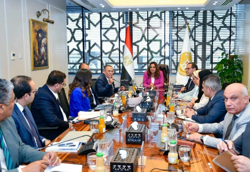 وزيرة التنمية المحلية  تتابع  مستجدات تنفيذ مشروعات للاستثمار البيئي بشرم الشيخ والمحميات الطبيعية بجنوب سيناء