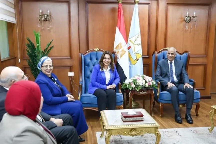 وزيرة التنمية المحلية والبيئة ورئيسة المجلس القومي للمرأة تبحثان مع محافظ كفرالشيخ عدداً من الملفات التنموية والخدمية ومتابعة موقف تنفيذ المشروعات المختلفة وجهود دعم وتمكين المرأة