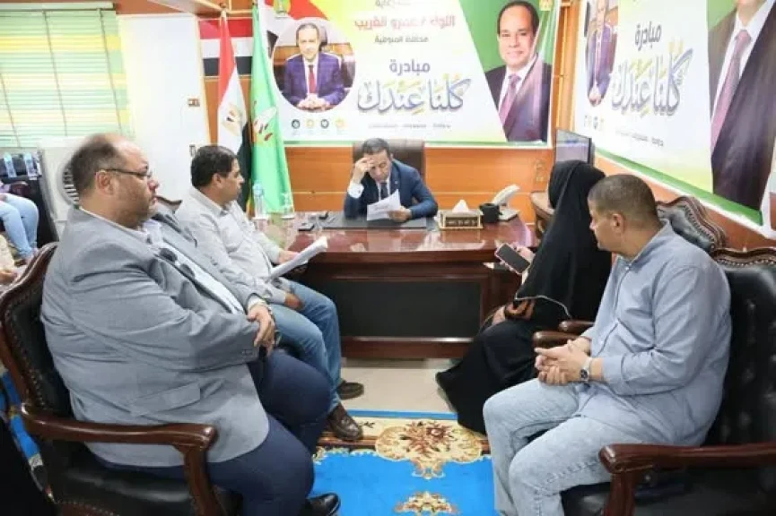 محافظ المنوفية يلتقى أكثر من ١١٥ مواطن علي مدار 6 ساعات متواصلة فأكثر لبحث الشكاوي