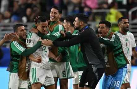 الجزائر تحول تأخرها وتفوز على الأردن بكأس العالم