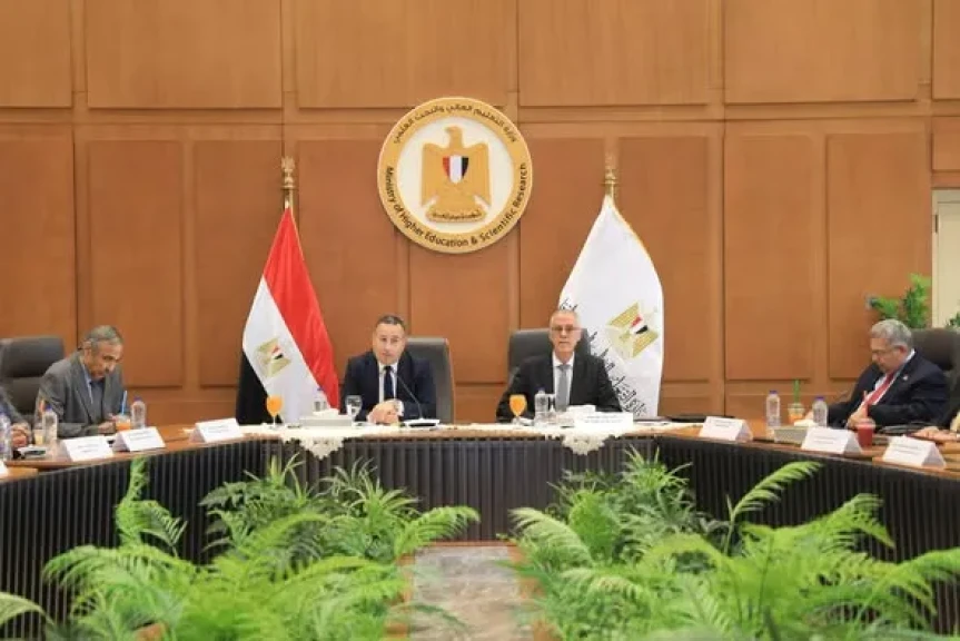 وزير التعليم العالي يترأس اجتماع مجلس الجامعات الخاصة بمقر الوزارة بالعاصمة الجديدة
