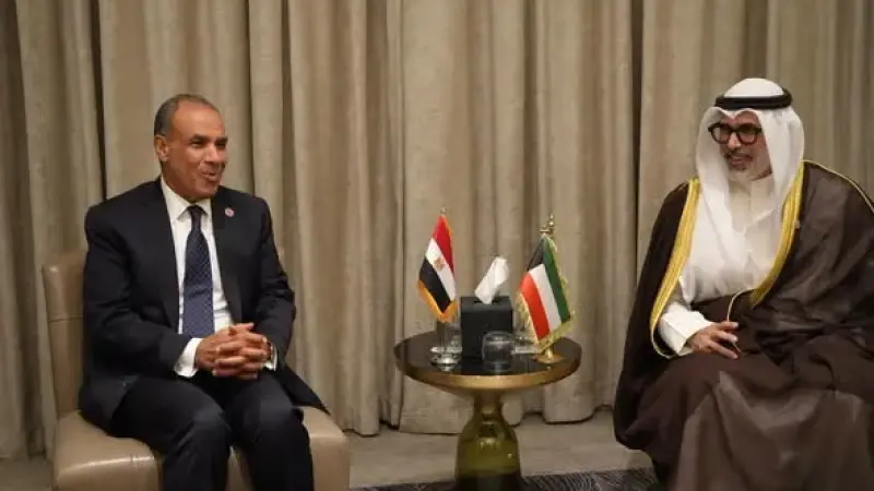 وزير الخارجية يلتقي نظيره الكويتي على هامش أعمال الدورة العادية المستأنفة الـ١٦٥ لمجلس جامعة الدول العربية