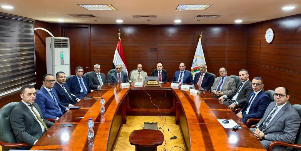 رئيس هيئة النيابة الإدارية يفتتح ثلاث نيابات إدارية جديدة بمحافظات الجيزة والسويس والبحيرة