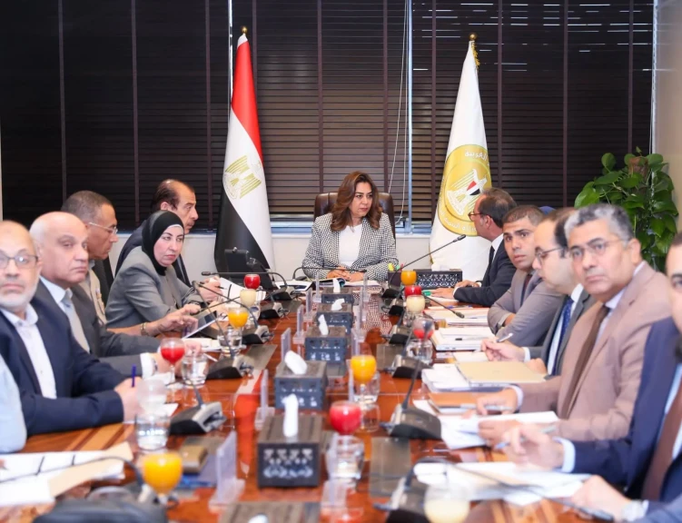 وزيرة التنمية المحلية والبيئة تترأس الاجتماع ٧٤ لمجلس إدارة جهاز شئون البيئة