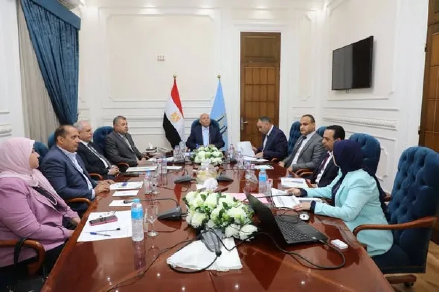 محافظ القاهرة يترأس اللجنة العليا للقيادات لإجراء المقابلات الشخصية للمتقدمين لشغل عدد من الوظائف
