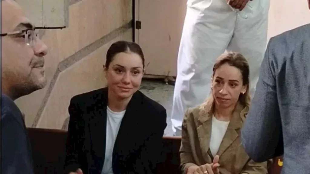 براءة الفنانة جيهان الشماشرجي و 4 آخرين في قضية اتهامهم بسرقة منقولات بالإكراه