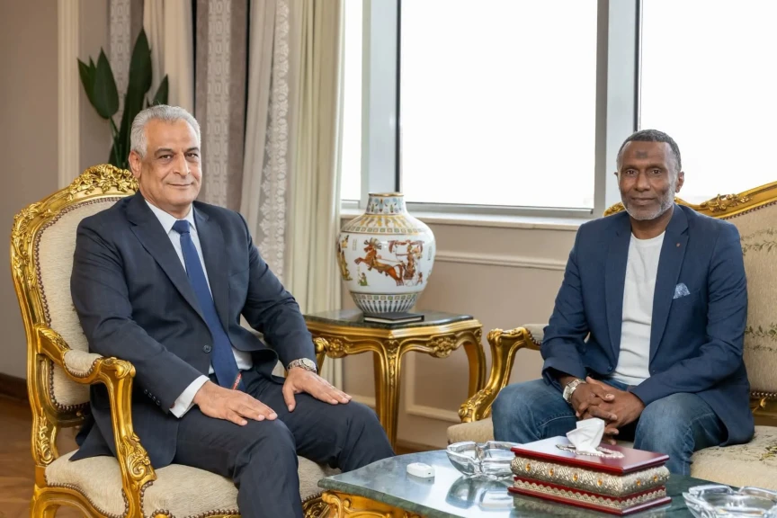 وزير الدولة للإنتاج الحربى يلتقى المدير الفني للفريق الأول لكرة القدم بنادي الإنتاج الحربي