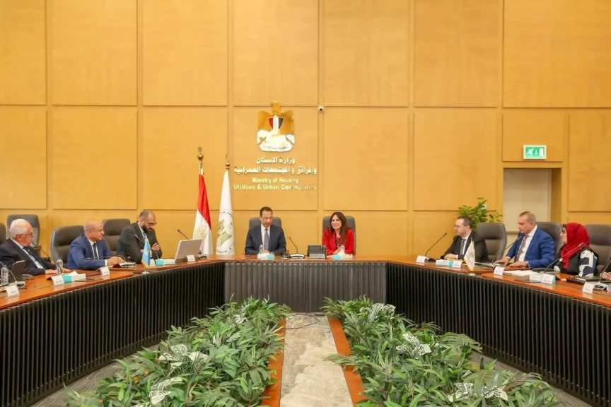 وزيرا الإسكان والاتصالات يتابعان الموقف التنفيذى لإطلاق المرحلة الأولى من منصة تصدير العقار المصري