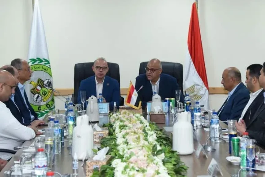 وزير الاستثمار يجتمع مع أعضاء مجلس النواب بالإسكندرية ضمن جولة تفقدية بميناء الدخيلة بحضور المحافظ