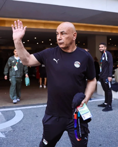 اللحظات الحاسمة: بعثة منتخب مصر تتحرك صوب ملعب ”لومن فيلد” لمواجهة إيران بالمونديال