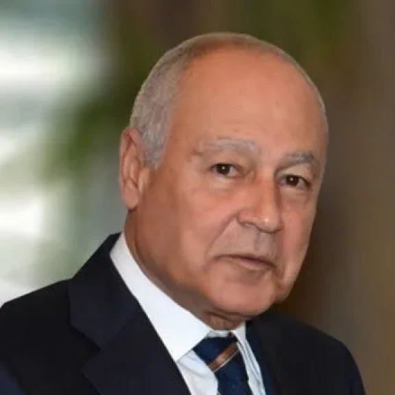 أبو الغيط يدين فى إتصال مع وزير خارجية البحرين الإعتداءات الإيرانية الآثمة على مملكة البحرين