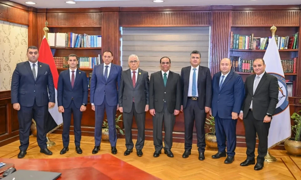 النائب العام يستقبل عددًا من رؤساء الاستئناف والمحامين العامين الأُول لعرض كشوف إنجاز القضايا بدوائر نياباتهم