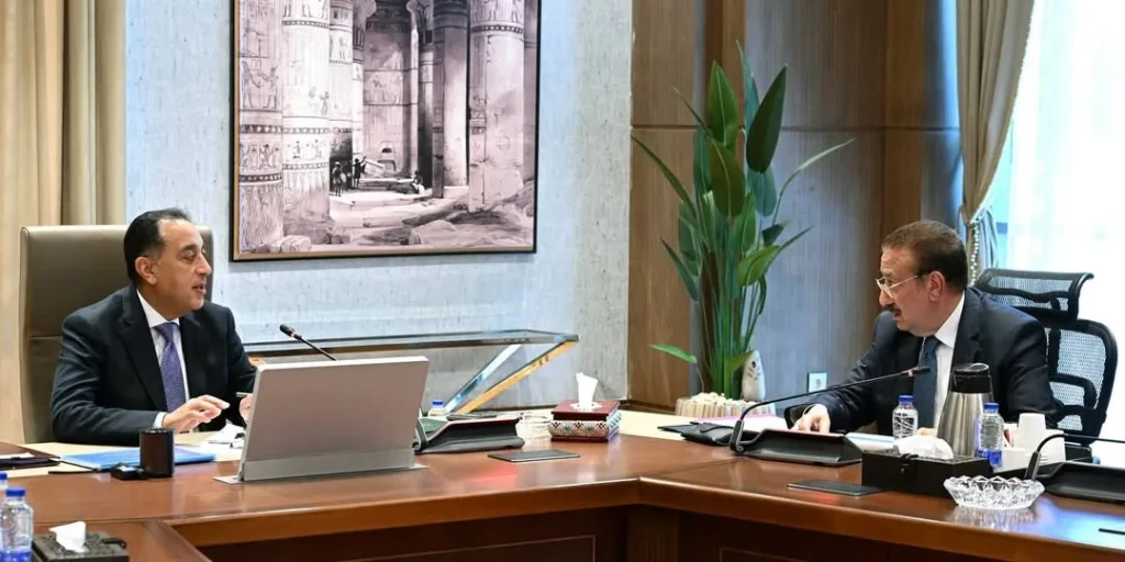 رئيس الوزراء يتابع الموقف الحالي للمشروعات الجاري تنفيذها بمحافظة بورسعيد