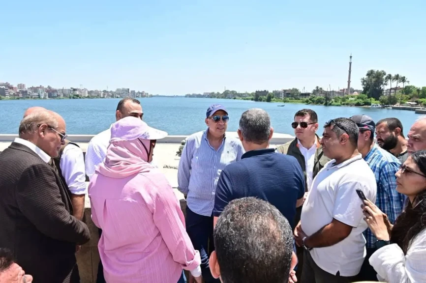 وزير الري يتفقد قناطر إدفينا على فرع رشيد لمتابعة كفاءة التشغيل