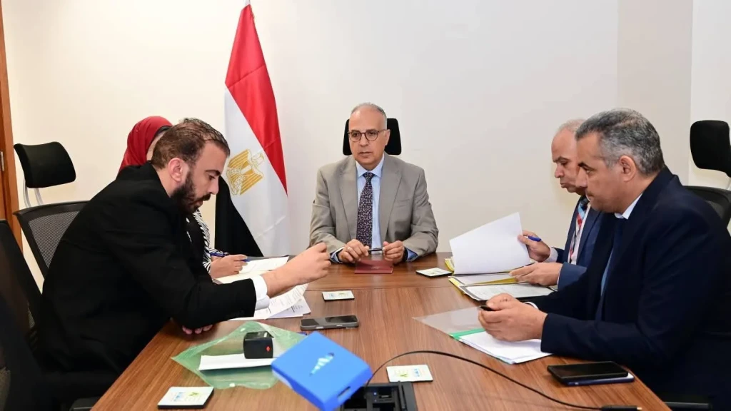 وزير الري يلتقي عددًا من أعضاء مجلس النواب