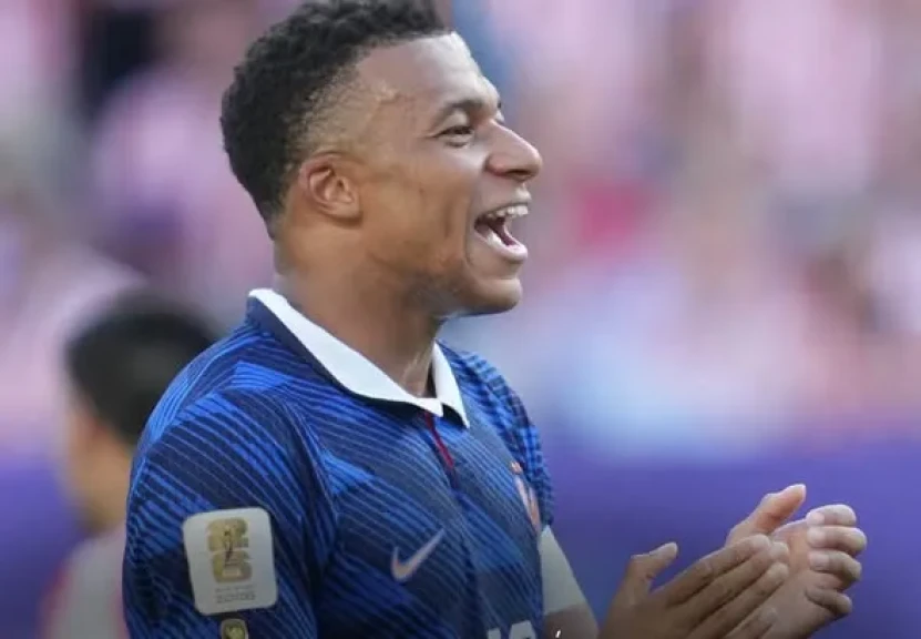 فرنسا تتأهل إلى دور الـ 8 بعد إقصاء باراجواي في كأس العالم 1 - 0