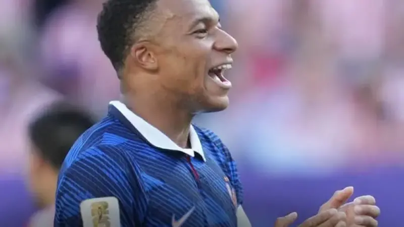 فرنسا تتأهل إلى دور الـ 8 بعد إقصاء باراجواي في كأس العالم 1 - 0