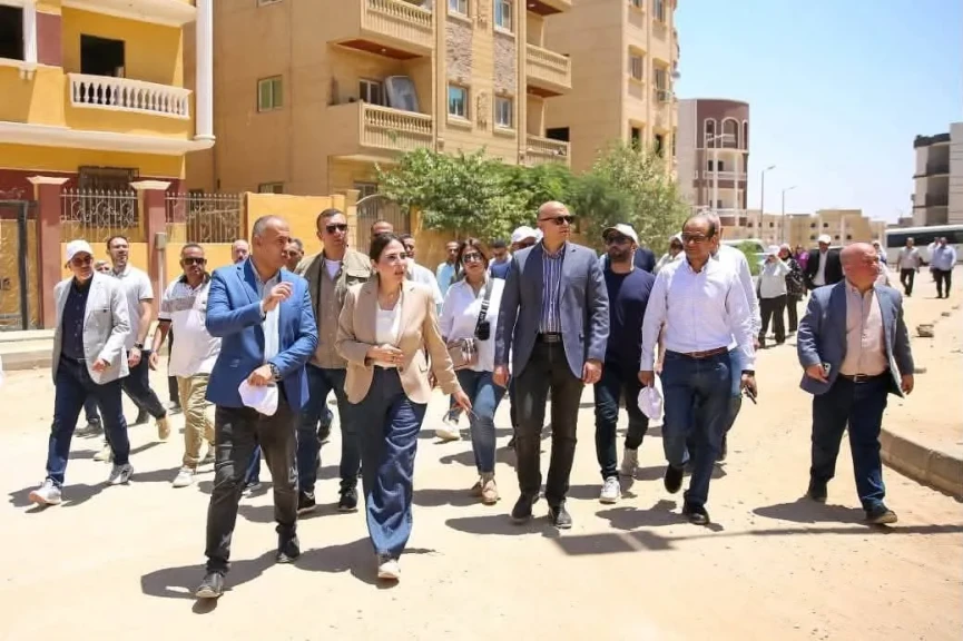وزيرة الإسكان تتوجه إلى الحي المتميز بمدينة بدر لمتابعة الأعمال الجارية