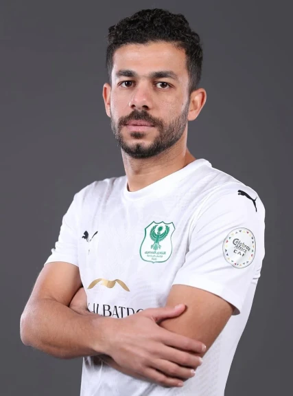 المصري يجدد تعاقده مع ظهيره الأيسر عمرو سعداوي لنهاية موسم 2028/2027